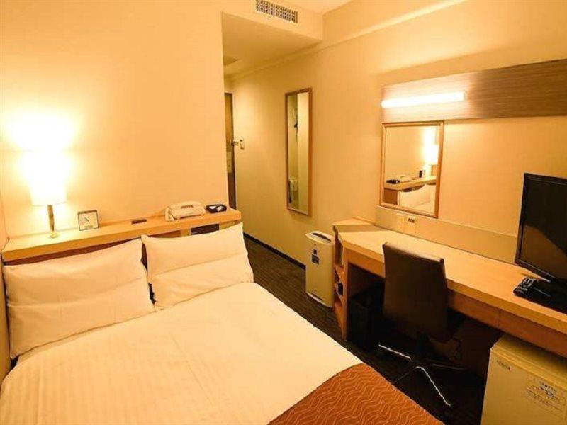 Via Inn Shin Osaka West Esterno foto