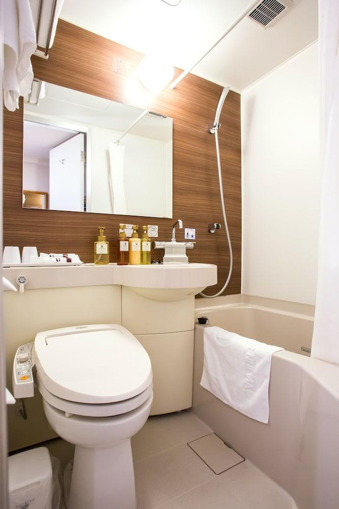 Via Inn Shin Osaka West Esterno foto