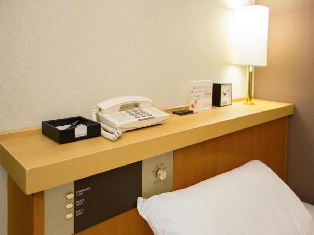 Via Inn Shin Osaka West Esterno foto
