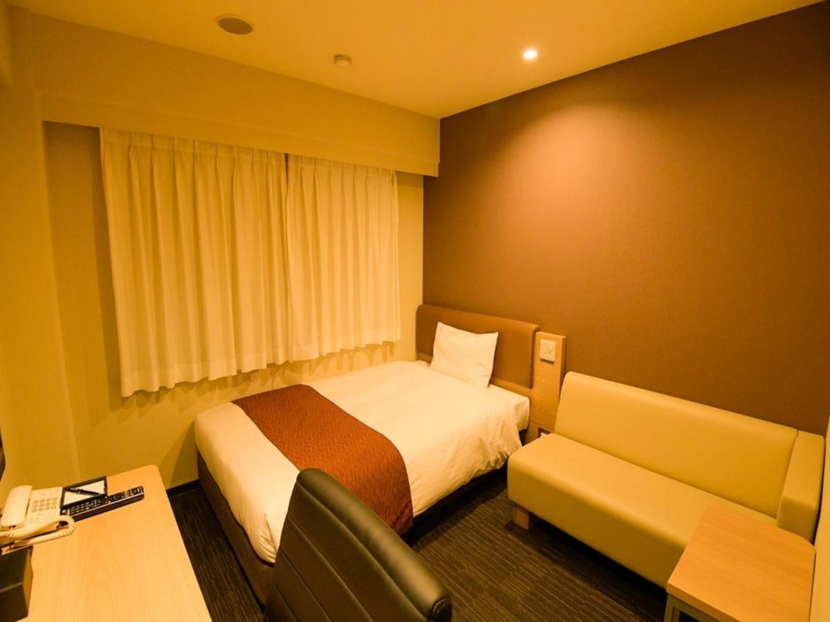 Via Inn Shin Osaka West Esterno foto